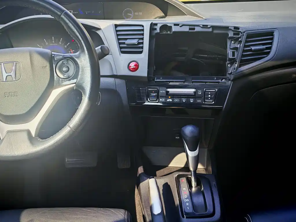 Honda Civic 2014 — фото 14