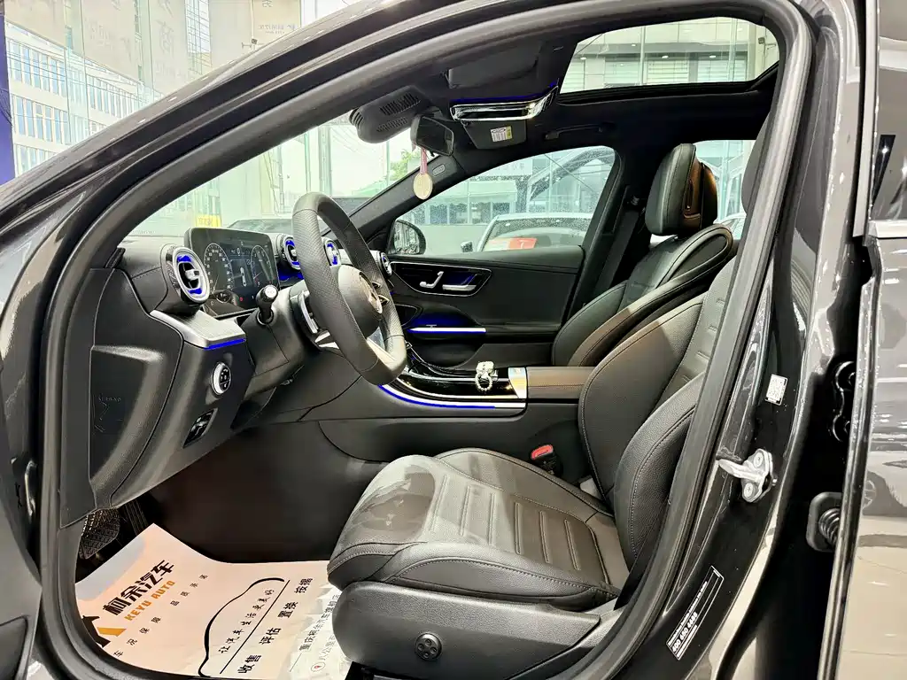 Mercedes-Benz C-Class 2023 — фото 5