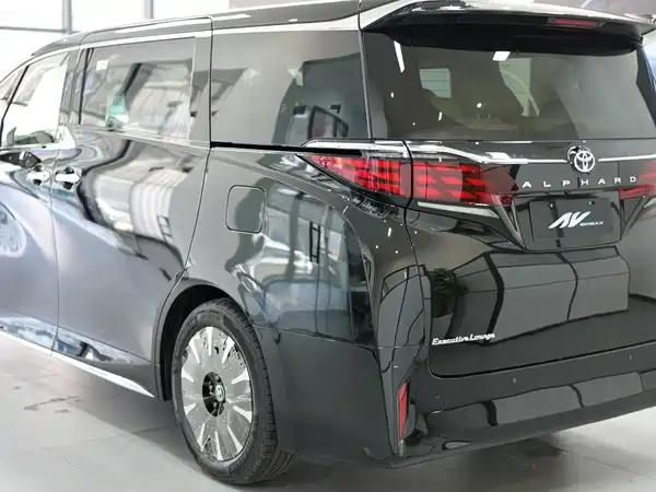 Toyota Alphard 2024