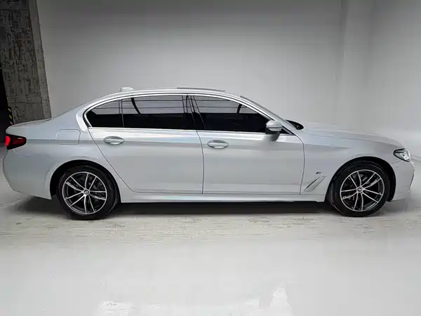 BMW 5 Series 2022