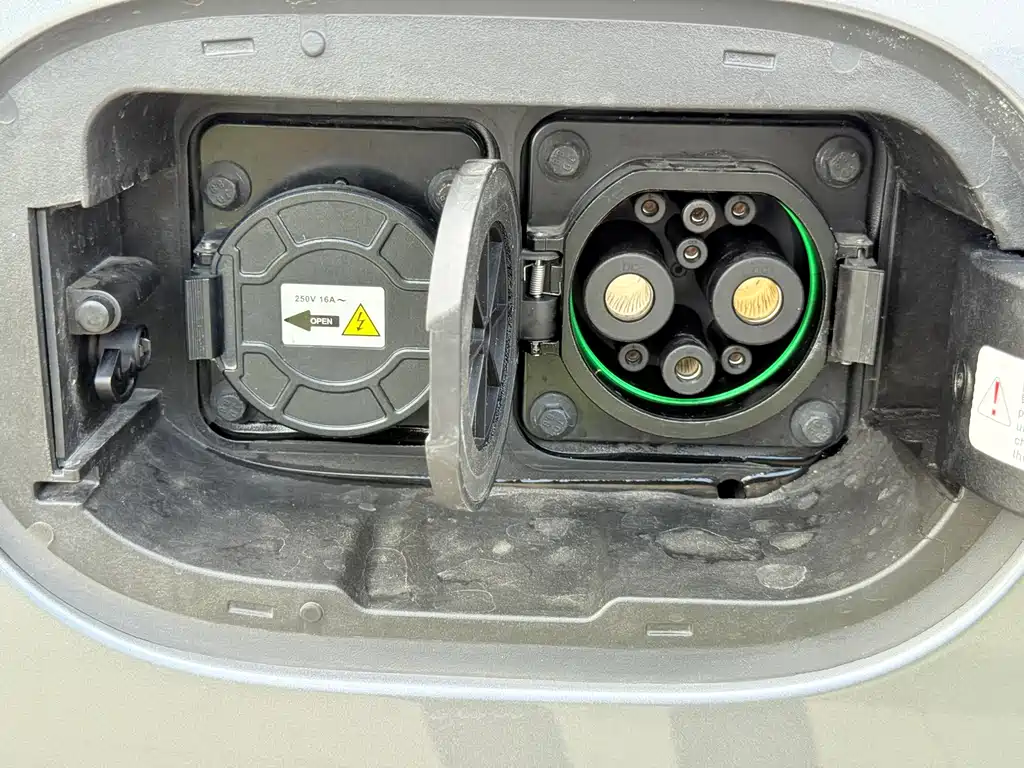 BYD Qin PLUS 2023 — фото 24