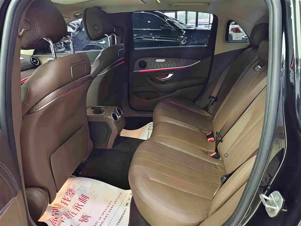 Mercedes-Benz E-Class 2020 — фото 11