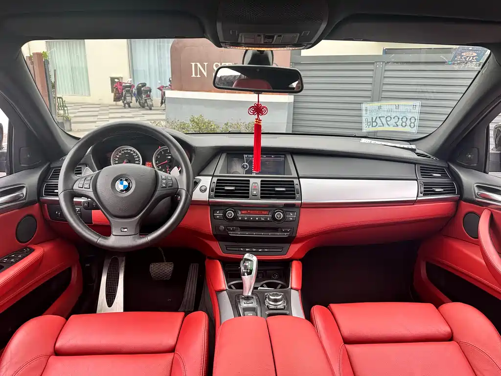 BMW X6 M 2013 — фото 27