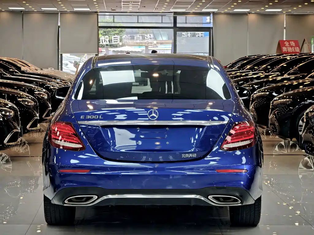 Mercedes-Benz E-Class 2019 — фото 16
