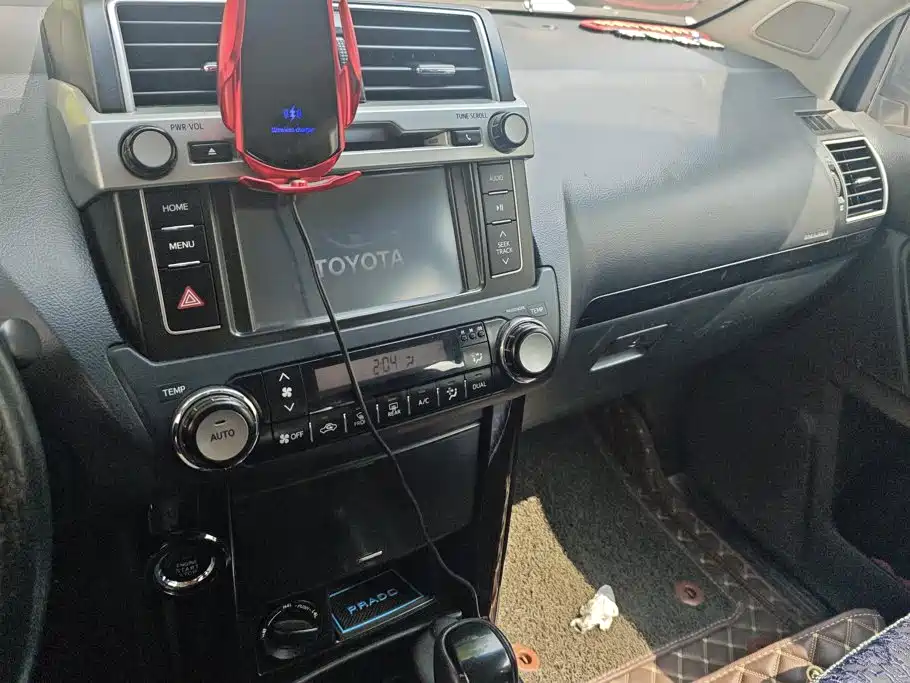 Toyota Prado 2015 — фото 13