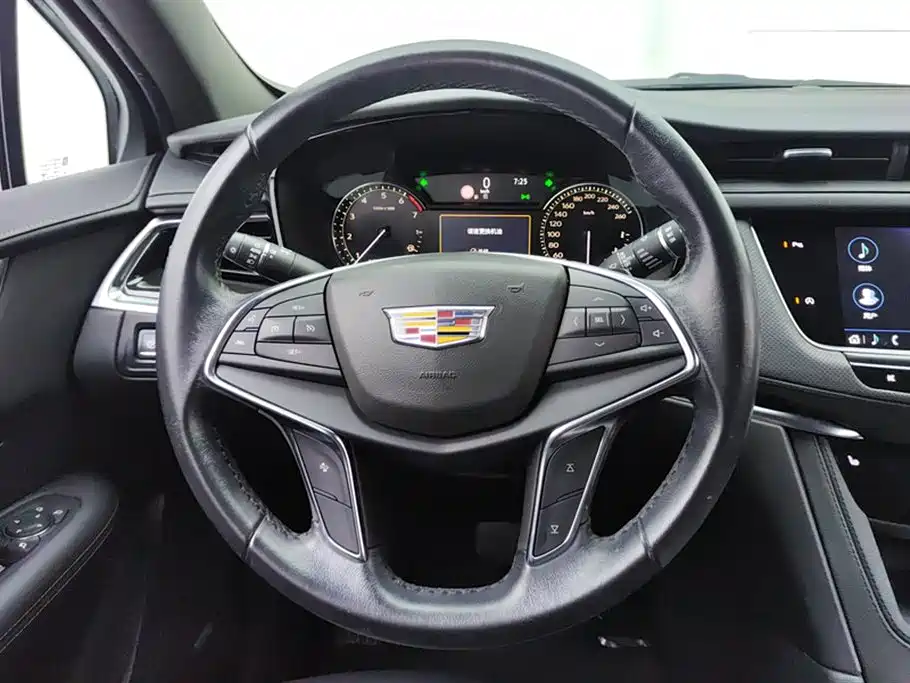 Cadillac XT5 2020 — фото 15