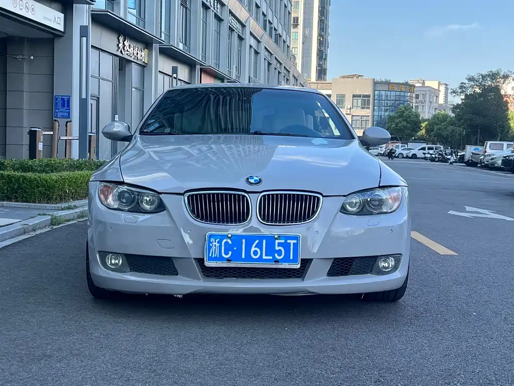BMW 3 Series 2009