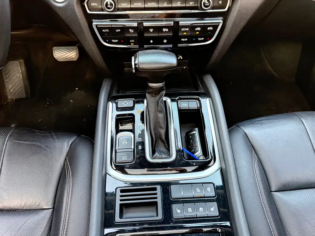 GAC Motor Trumpchi GS8 2019 — фото 10