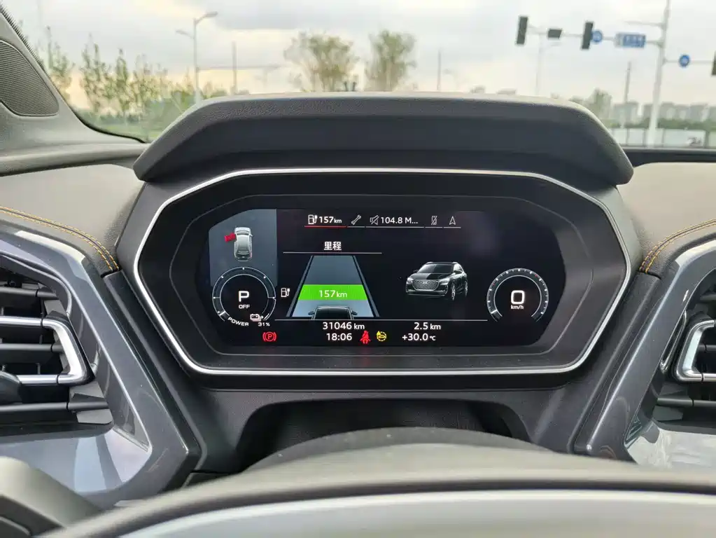Audi Q4 E-Tron 2025 — фото 13