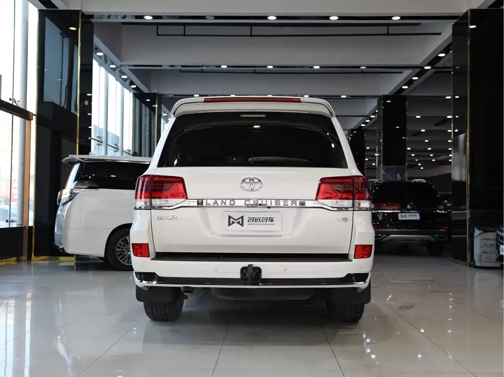 Toyota Land Cruiser 2020 — фото 15