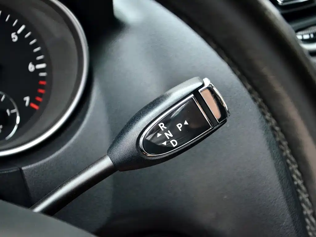 Mercedes-Benz M-Class 2010 — фото 18