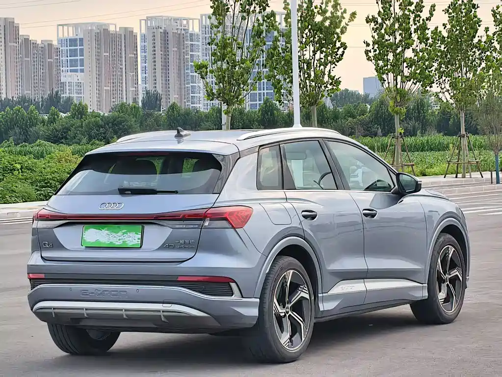 Audi Q4 E-Tron 2025 — фото 4