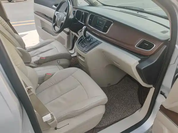 Buick GL8 2017