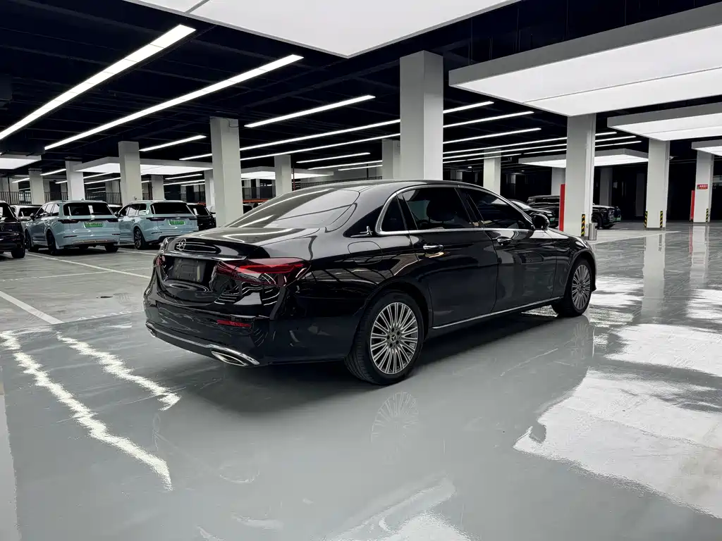 Mercedes-Benz E-Class 2020 — фото 15