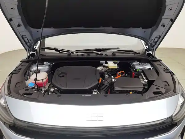 Geely Galaxy L6 2025
