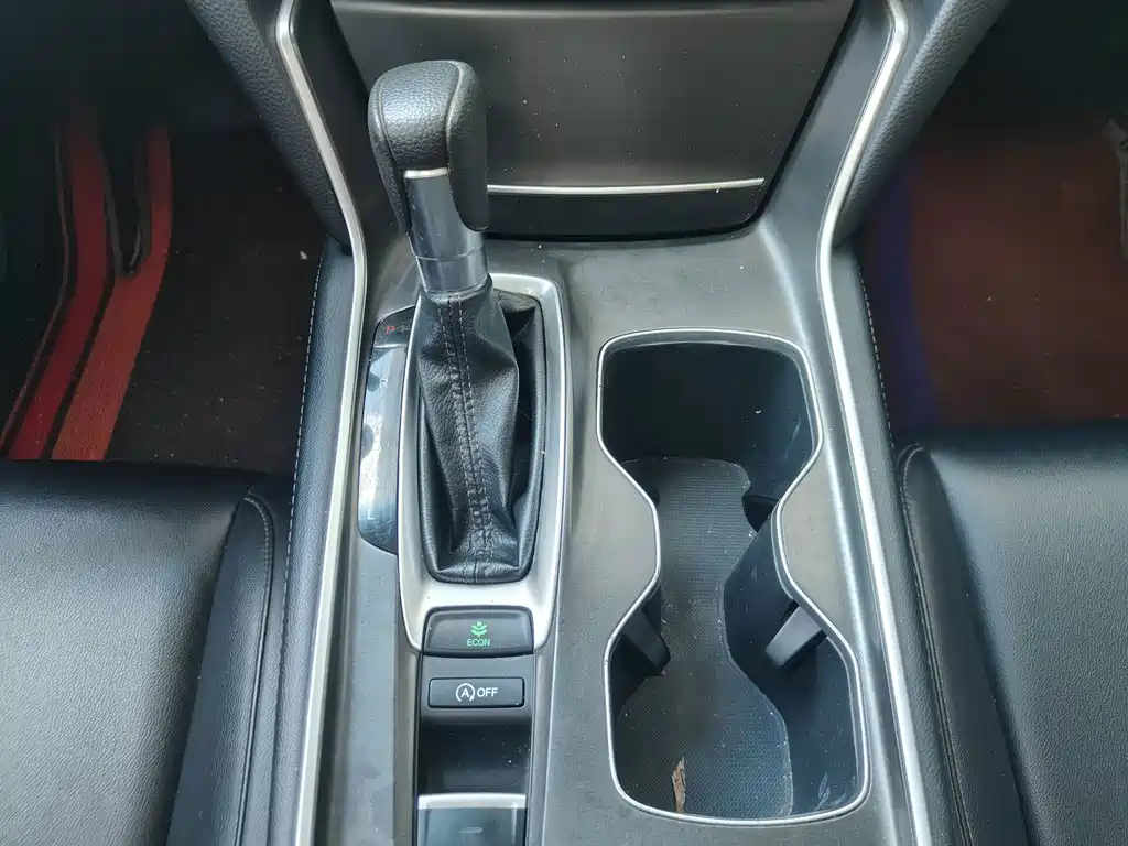 Honda Accord 2022 — фото 14