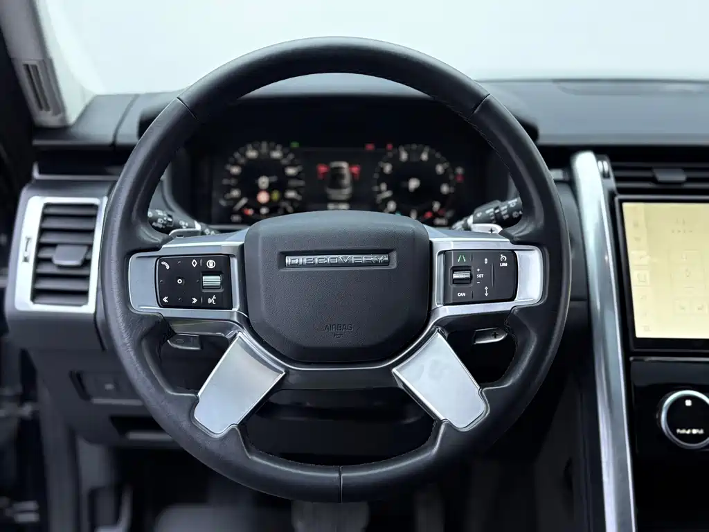 Land Rover Discovery 2024 — фото 20