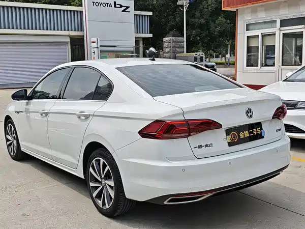 Volkswagen Bora 2021