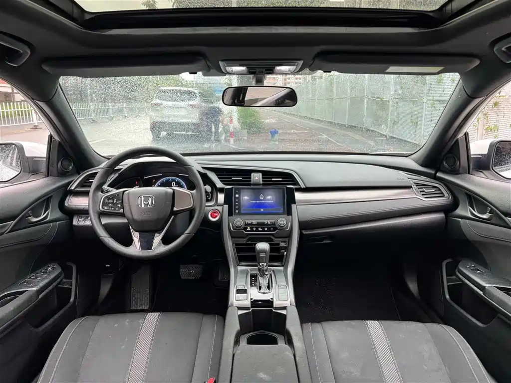Honda Civic 2020 — фото 11