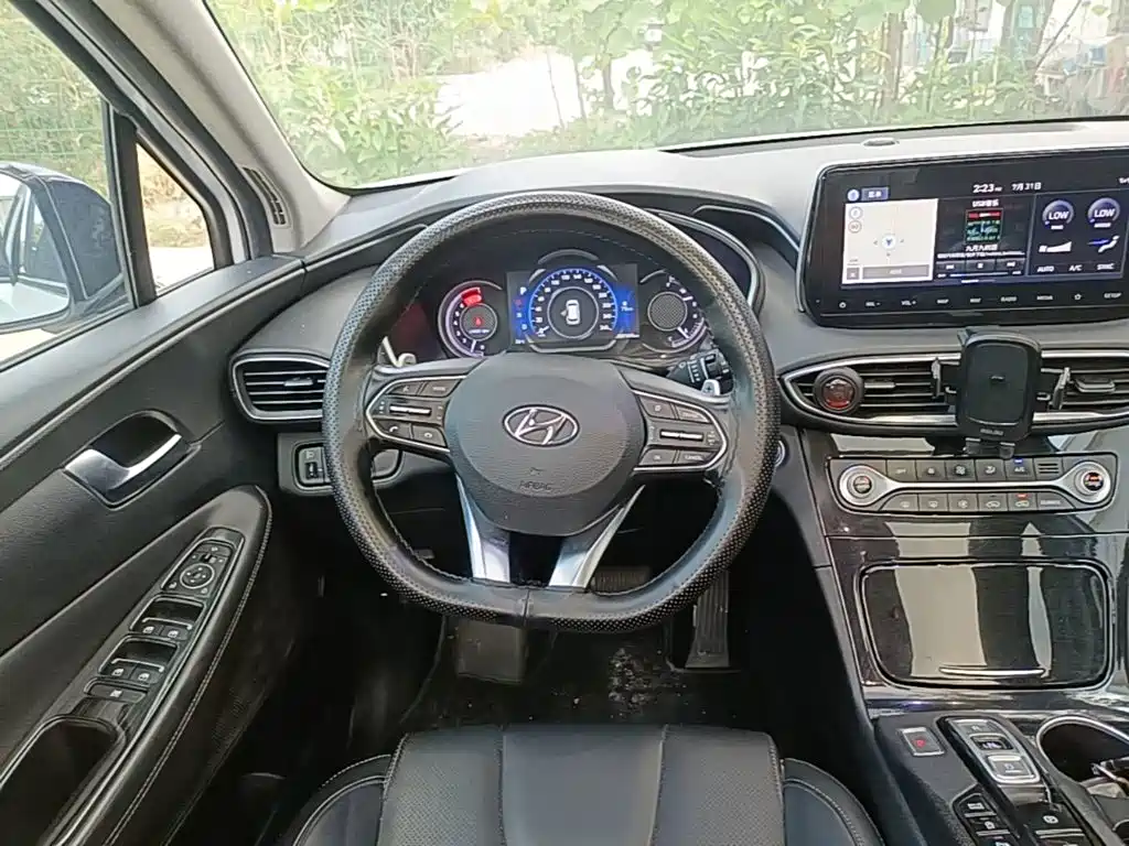 Hyundai Santa Fe 2020 — фото 11