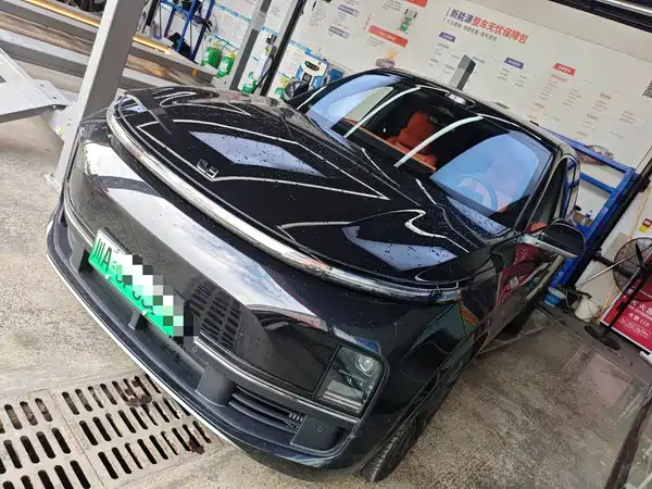 Li Auto L9 2025