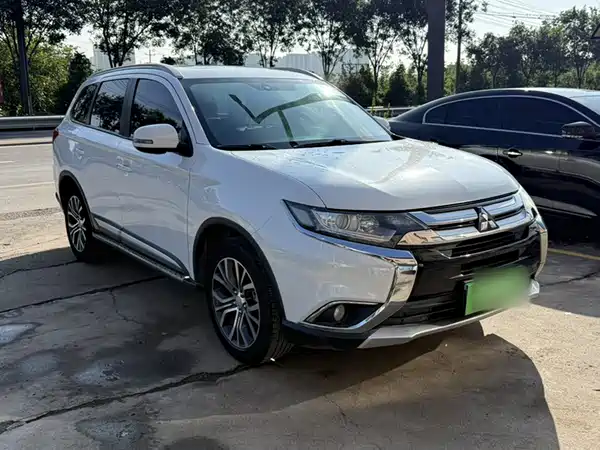 Mitsubishi Outlander 2018