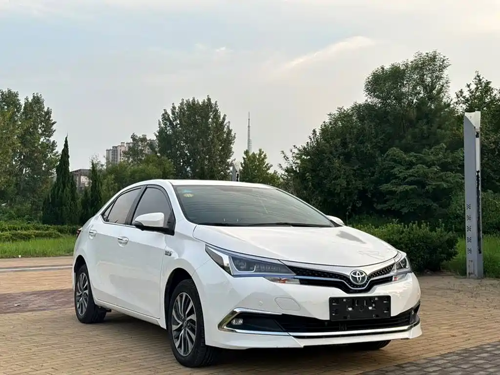 Toyota Corolla Dual Engine E+ 2020 — фото 3