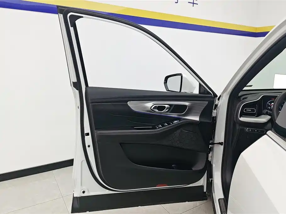 GAC Motor Trumpchi GS8 2025 — фото 7