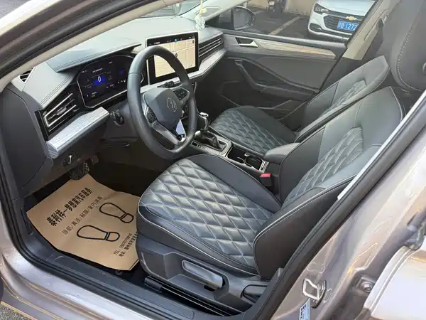 Volkswagen Sagitar 2024