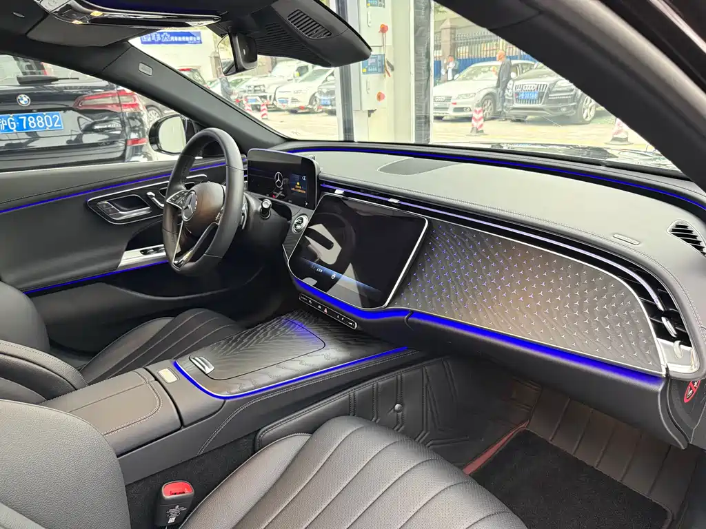 Mercedes-Benz E-Class 2024 — фото 2