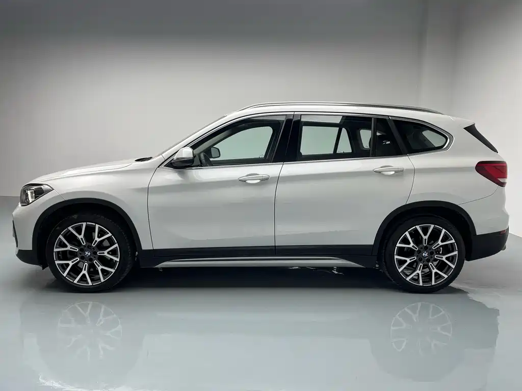 BMW X1 2022 — фото 5