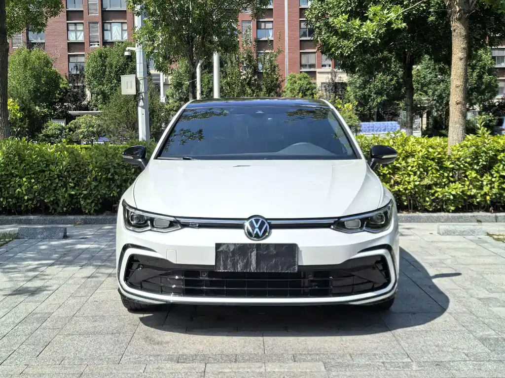 Volkswagen Golf 2022