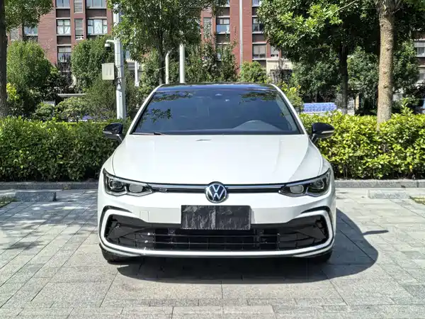 Volkswagen Golf 2022