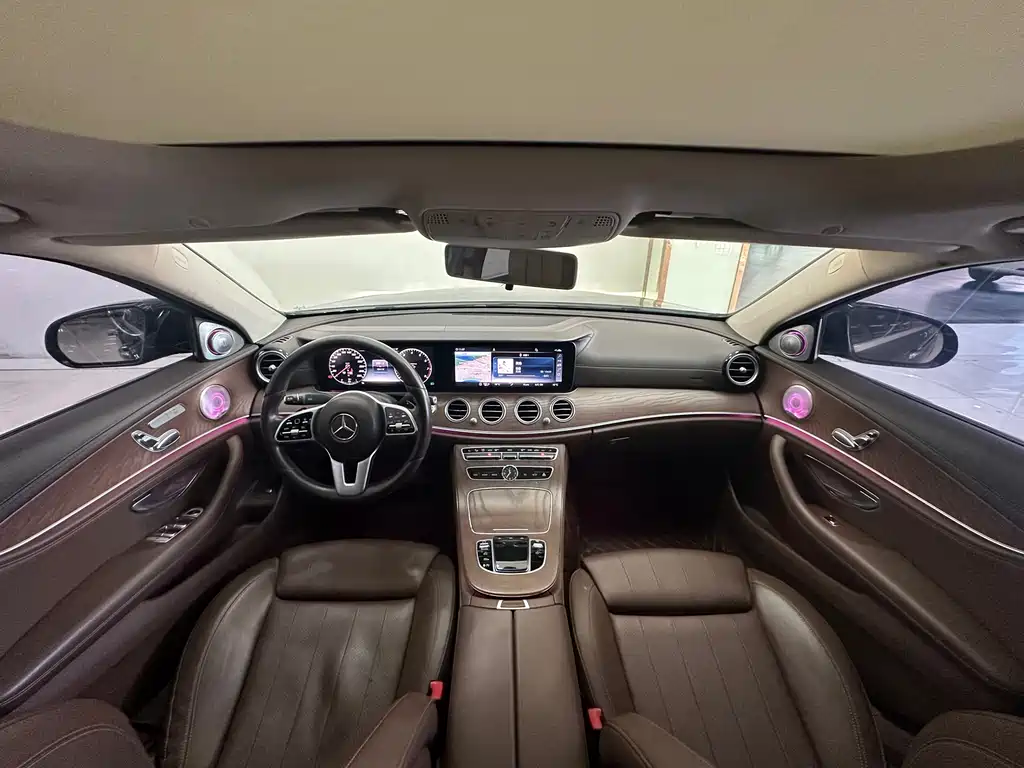 Mercedes-Benz E-Class 2020 — фото 16