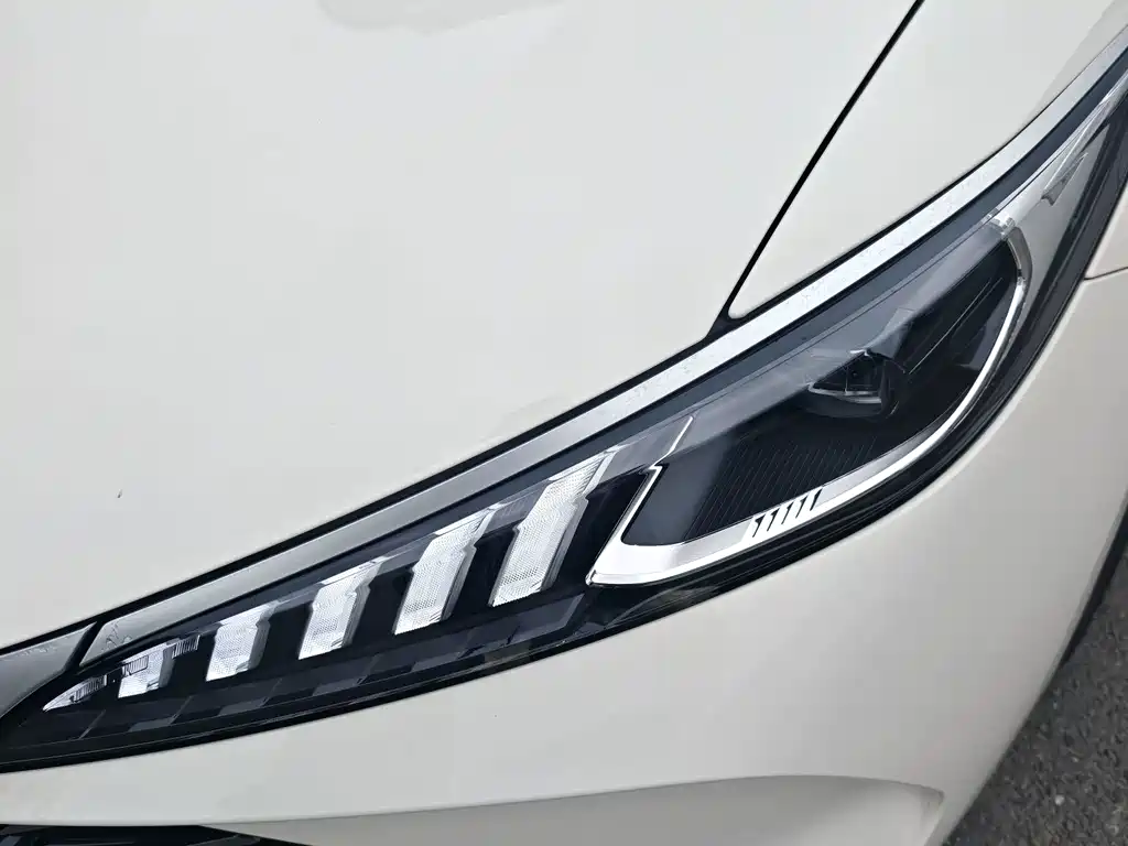 BYD Qin PLUS 2025 — фото 17