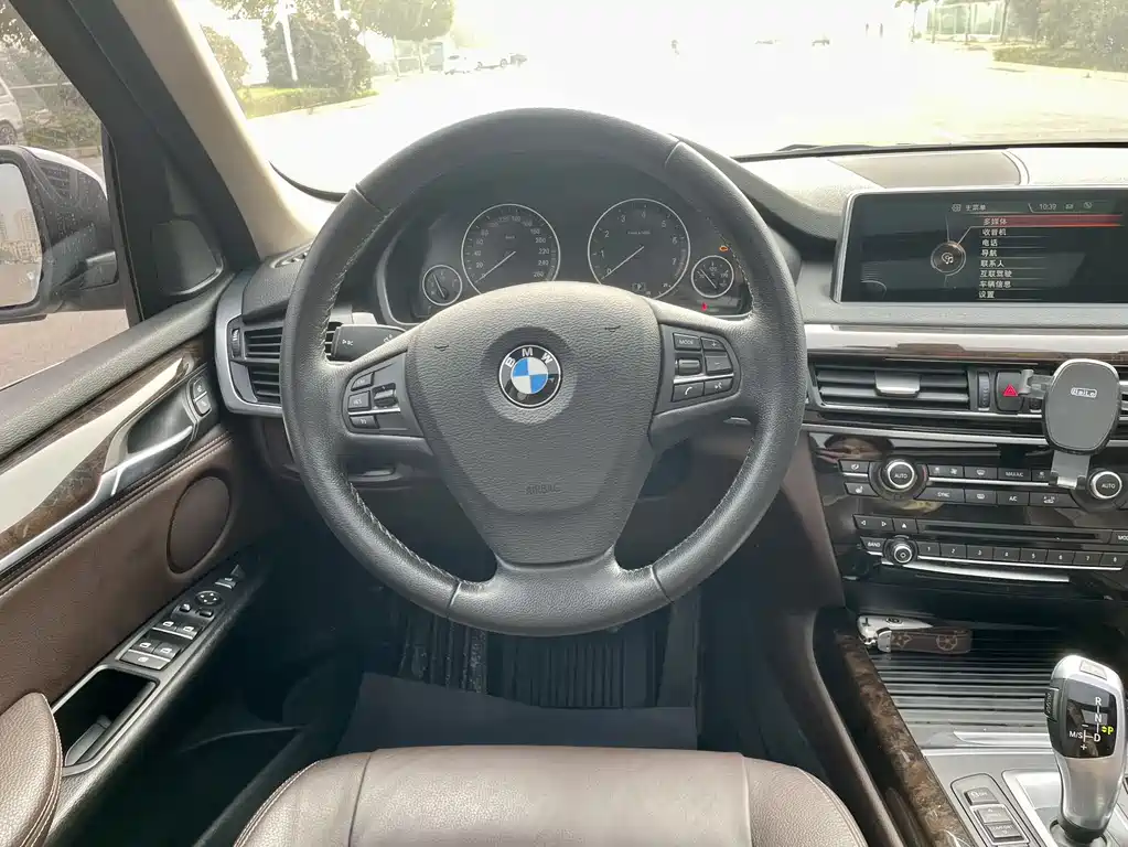 BMW X5 2016 — фото 8