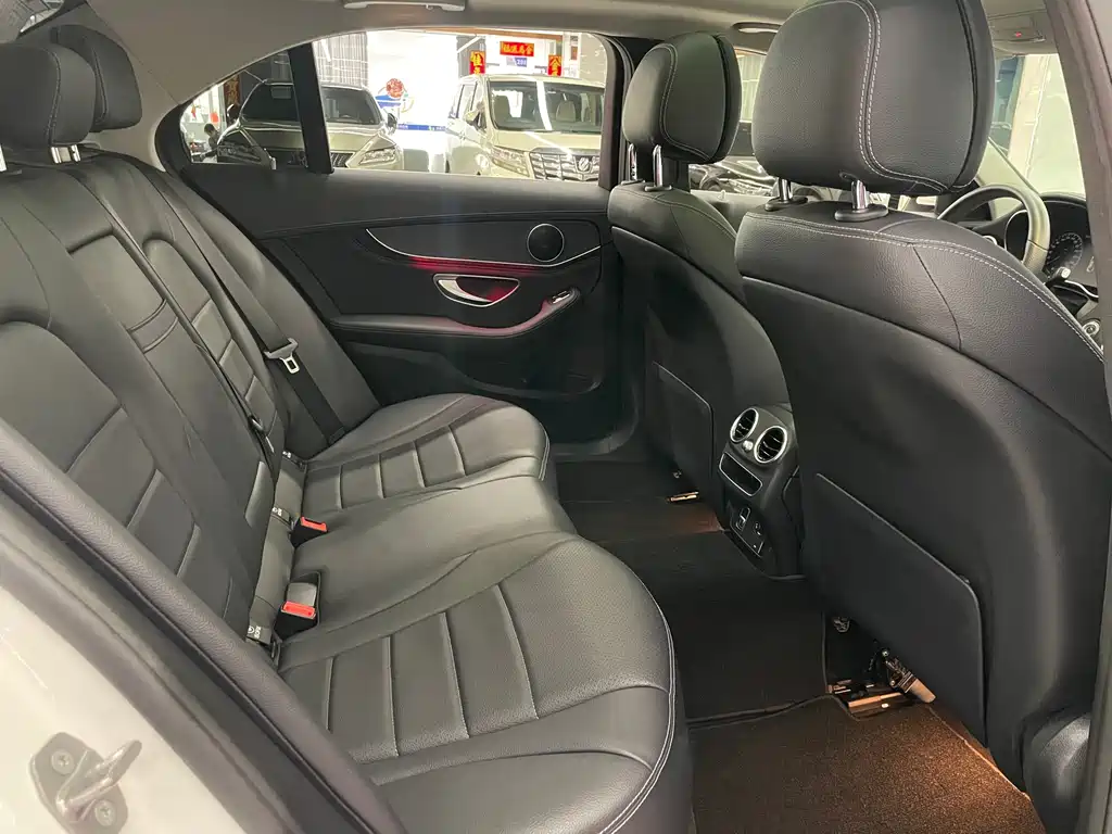 Mercedes-Benz C-Class 2020 — фото 18