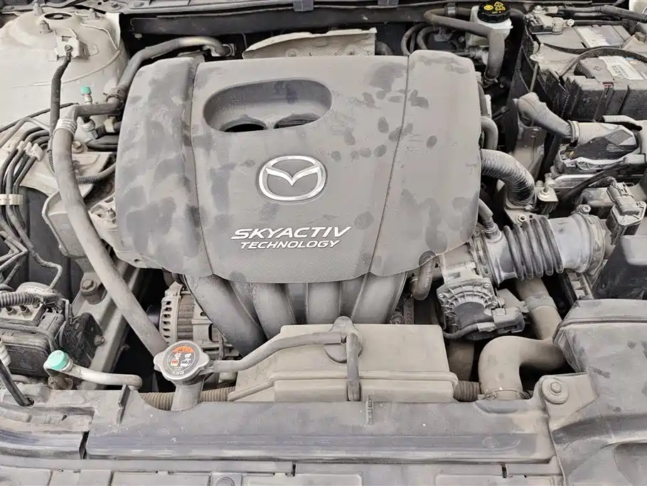 Mazda 3 Axela 2015 — фото 10