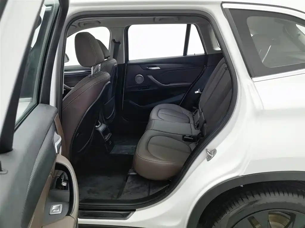 BMW X1 2021 — фото 15