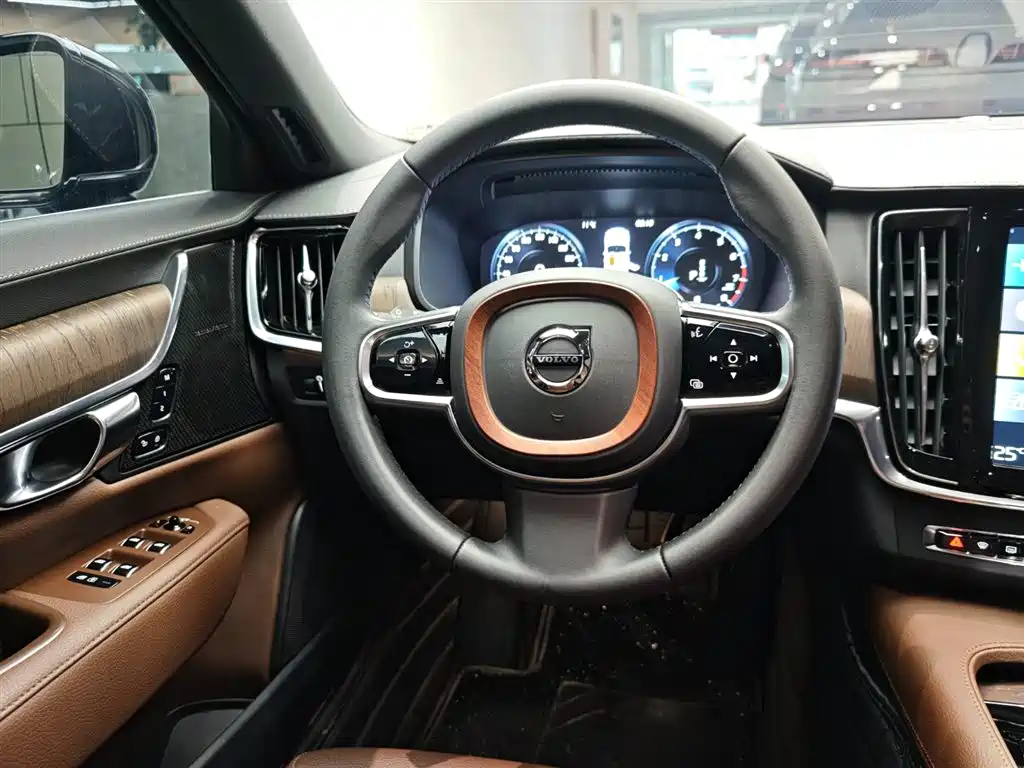 Volvo S90 2020 — фото 14