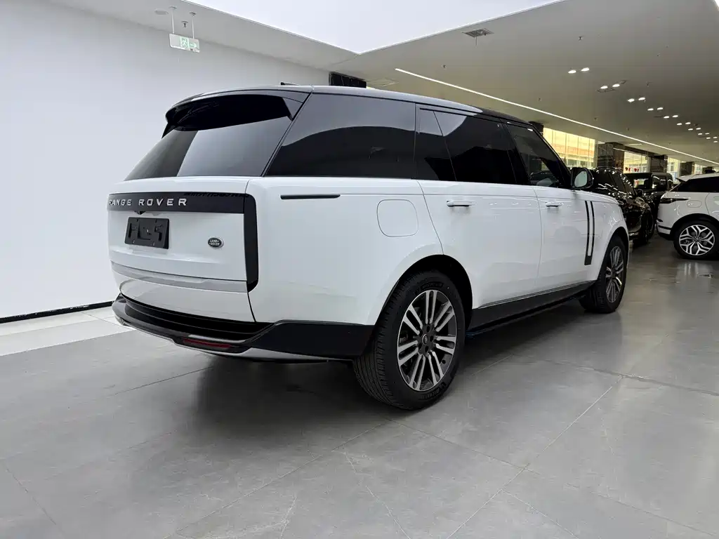 Land Rover Range Rover 2023 — фото 3