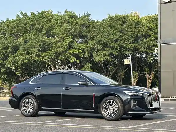Hongqi H5 2025