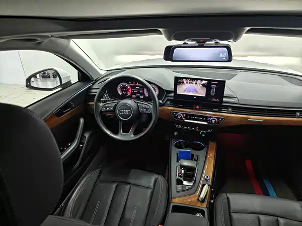 Audi A4L 2020