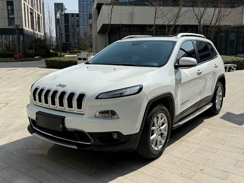 Jeep Cherokee 2016 — фото 1