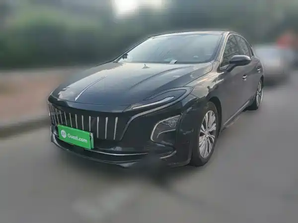 Hongqi E-QM5 2024