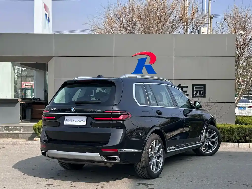 BMW X7 2025 — фото 10