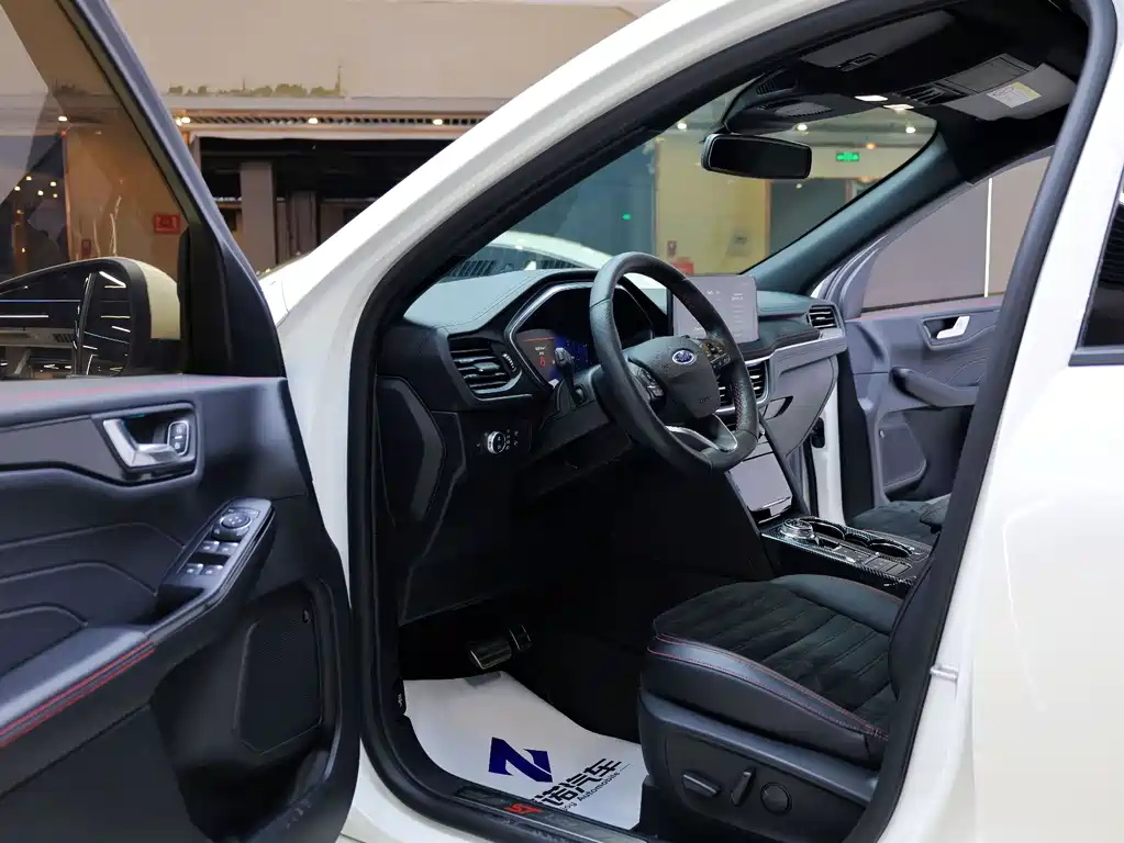 Ford Escape 2021 — фото 14