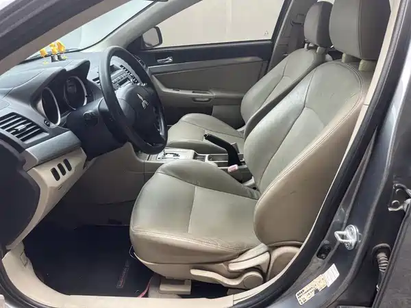 Mitsubishi Lancer EX 2010