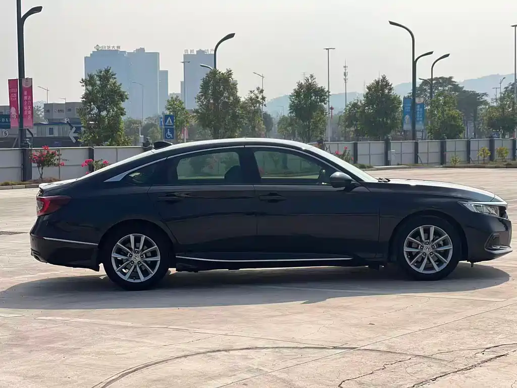 Honda Accord 2021 — фото 12
