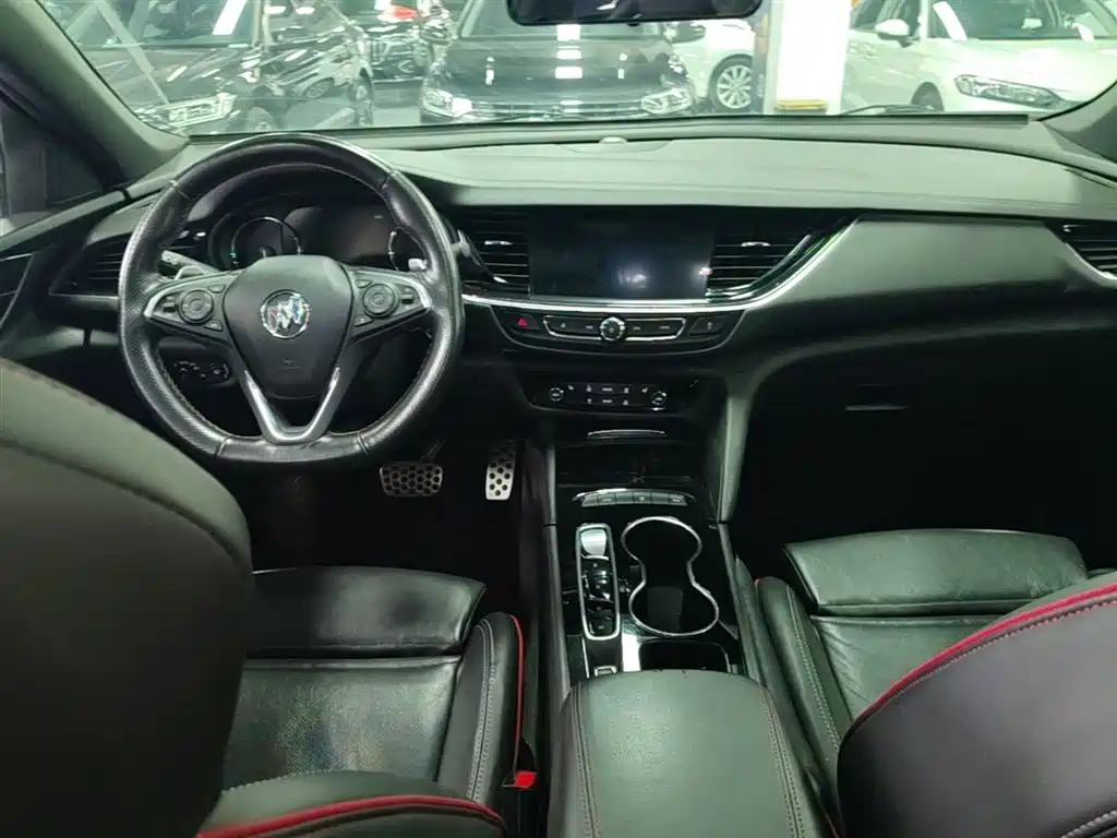 Buick Regal 2020 — фото 10